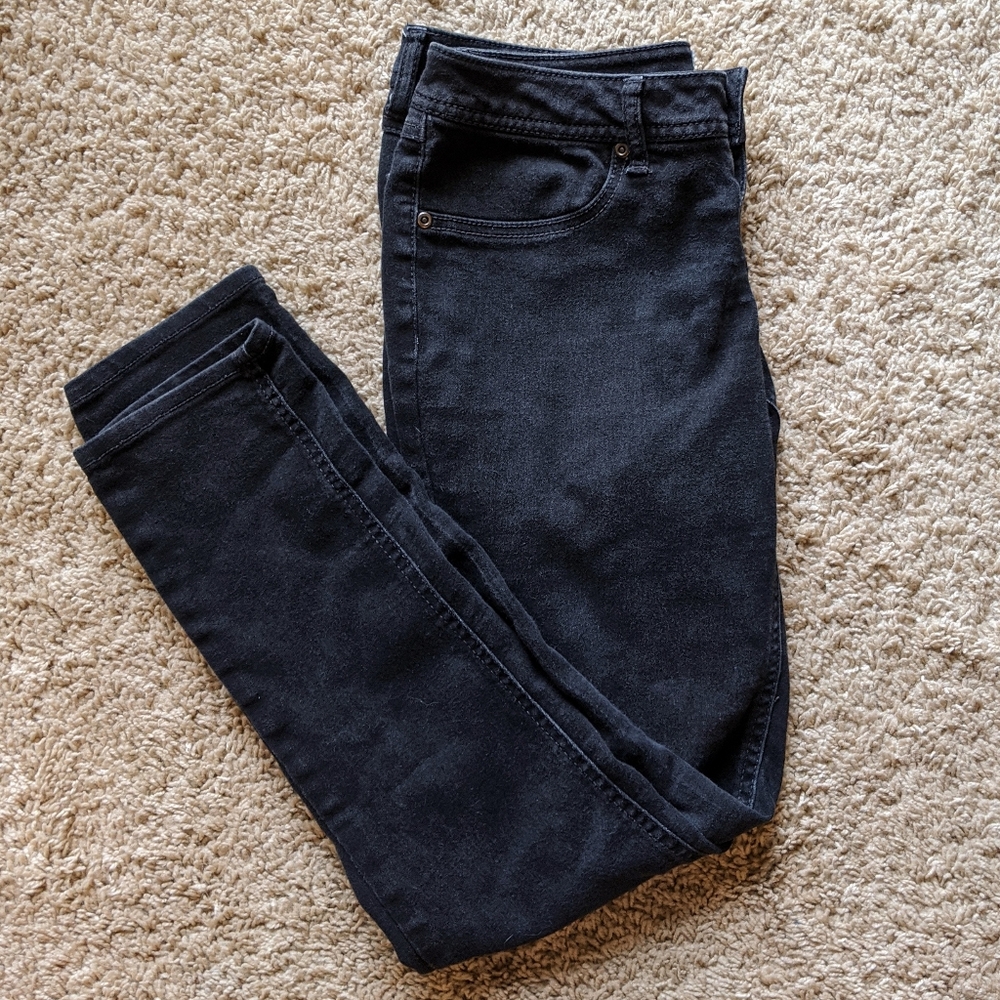 SO Black Skinny Jeans